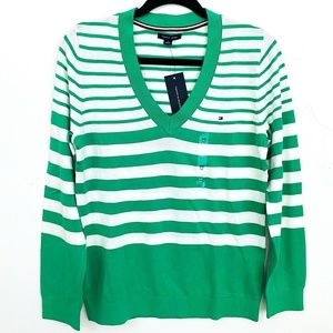 *NEW* TOMMY HILFIGER SWEATER